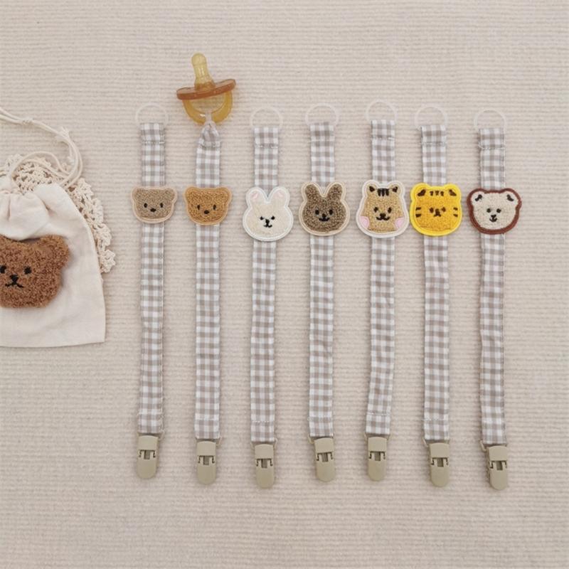 Stylish Newborn Pacifier Holder with Bear Rabbit Decorations Cloth Wood Pacifier Clip Gift for Baby Showers & Birthdays