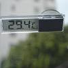 Auto Glasuhr und Thermometer mit Saugfußbefestigung