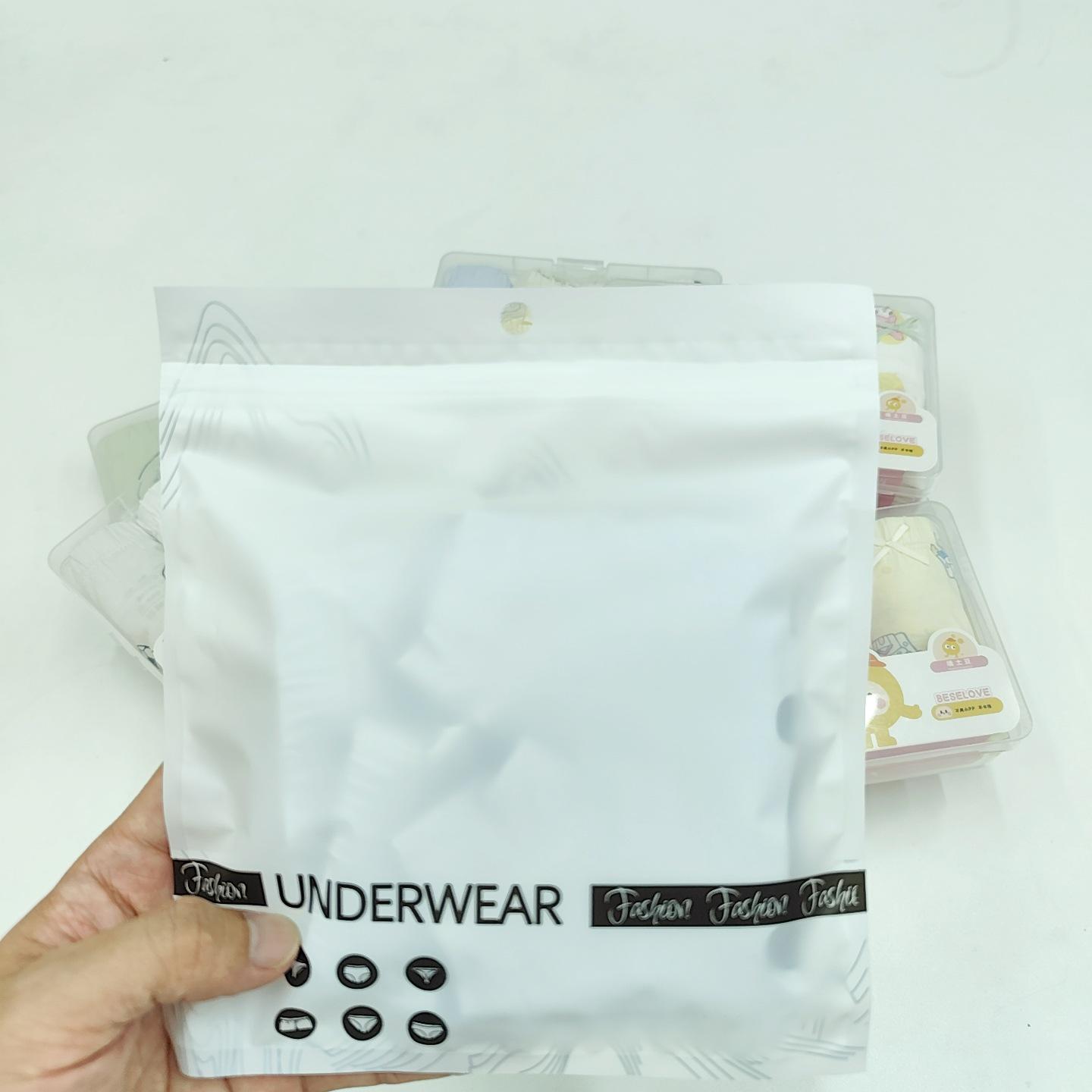 

Three-Pack Boys Antibacterial Cotton Boxer Briefs - Seamless, Class A, Comfortable Fit for Small/Medium Children 140cm (50-60 jin)