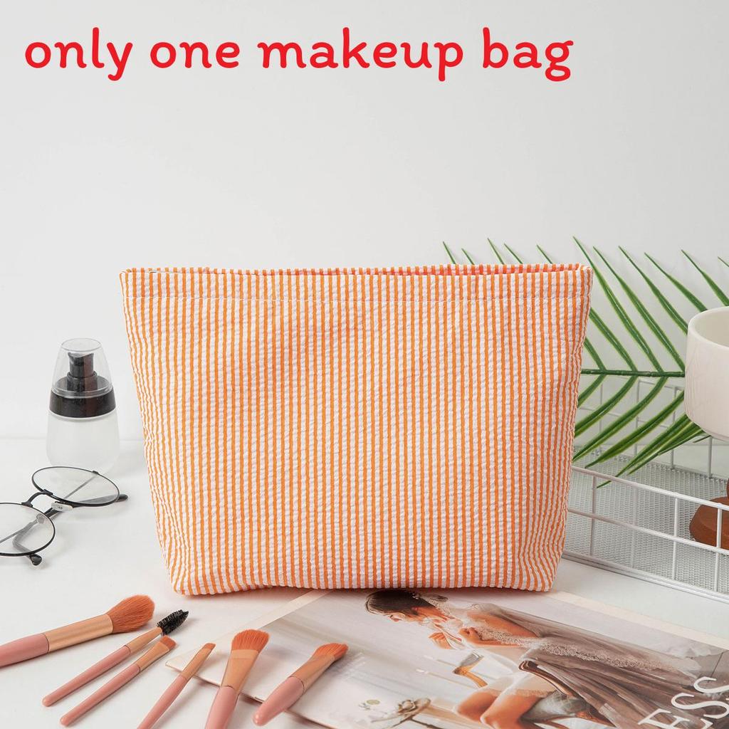 Modern Striped Polyester Toiletry Bag With Breathable Design For Travel And Daily Use