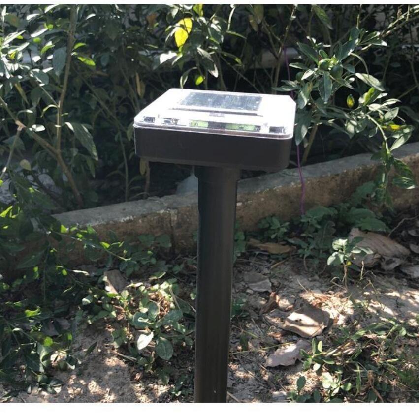 Ultrasonic Animal Repeller for Outdoor Pest Mouse Solar Power Pest Repellent