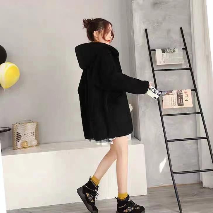 

Lamb wool coat women s new cardigan Korean version hooded coat thickened medium and long fashion coat M серый