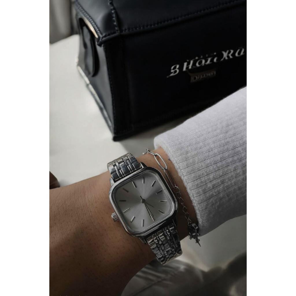 Vintage Metal Women's Wristwatch