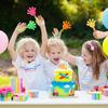 20 st färgglada mini handklappare jubeltillbehör barnfödelsedagsfestfavörer goodie pinata fyllnadsleksaker bröllop babyshowerpresenter