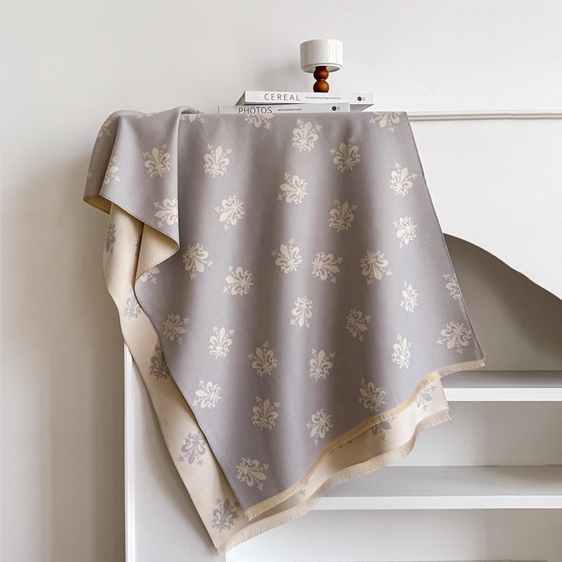 Retro butterfly high-end imitation cashmere scarf for women in autumn and winter, thickened outer layer, warm office shawl
