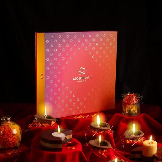 Goosebumps Carnival Gift Box For Diwali Pack of 17 | Contains 8 Varieties of Signature Masala Fruits, 6 Chocolates & 3 Trail Mixes| 960 GMS