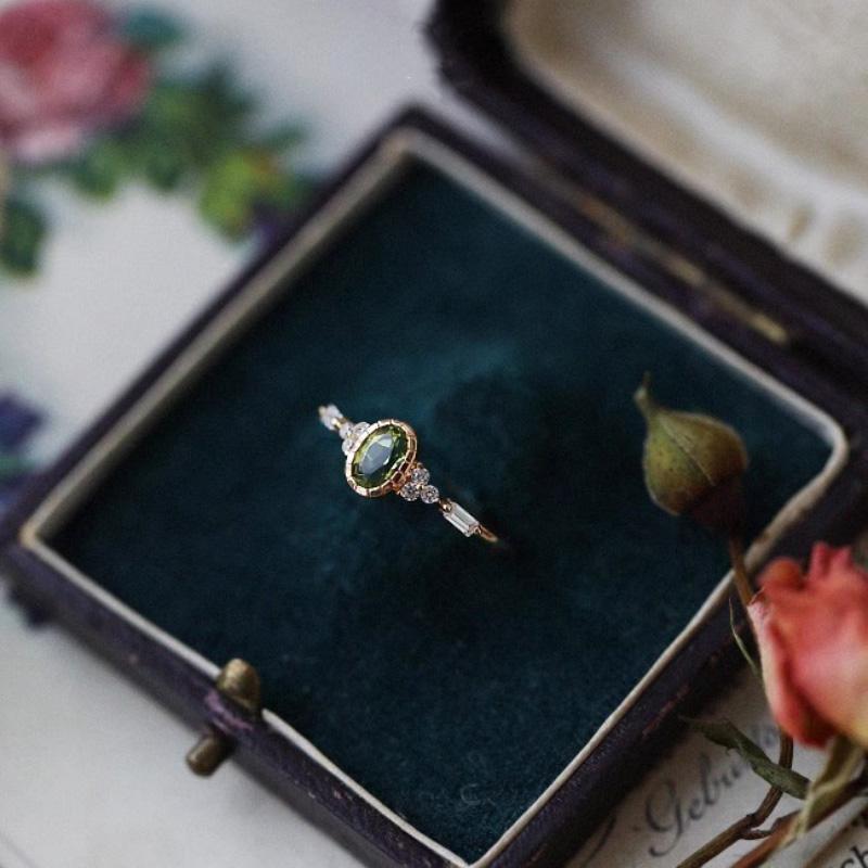 Fresh and Refreshing Olive Green Gem Rings for Women Vintage Design High Grade Light Luxury Engagement Ring  Jewelry