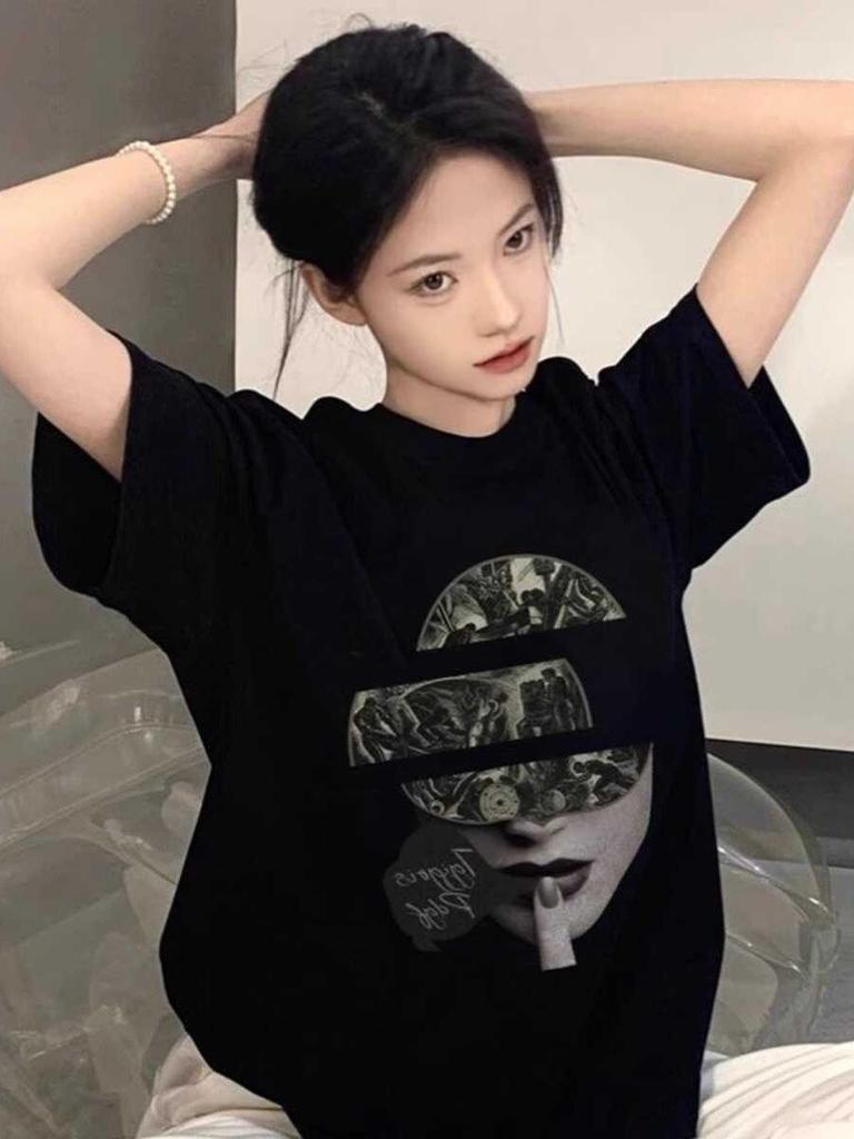 Unisex Retro Hip Hop Face Print Plus Size T-Shirt for Men and Women - Trendy Loose Fit for Couples
