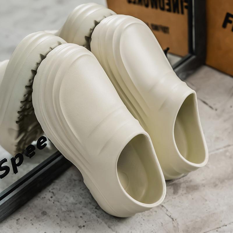 Fashion Summer Men Sandals Eva Beach Shoes Waterproof Oilproof Chef Shoes Breathable Garden Sandals Lightweight Man Casual Slippers