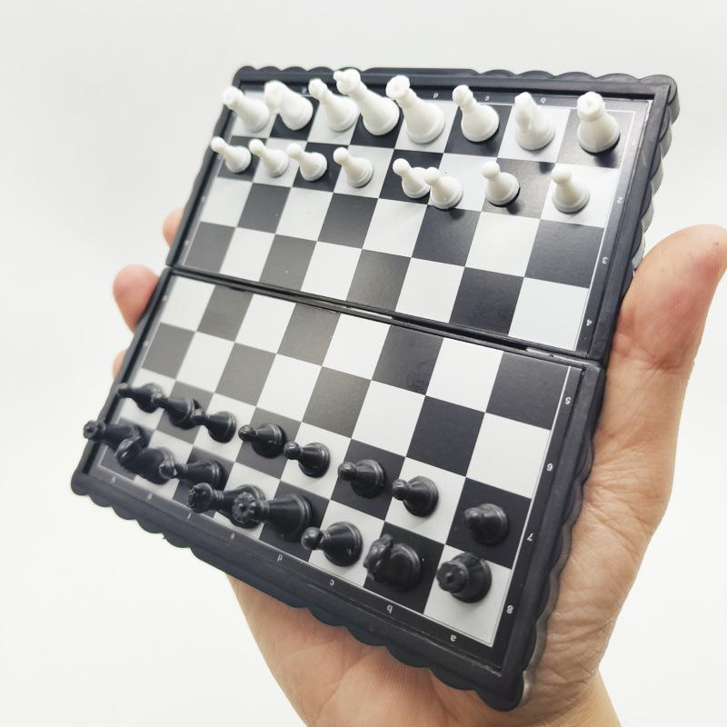 International Chess: Adult and Children s Folding Magnetic Portable International Travel Style Portable International Chess