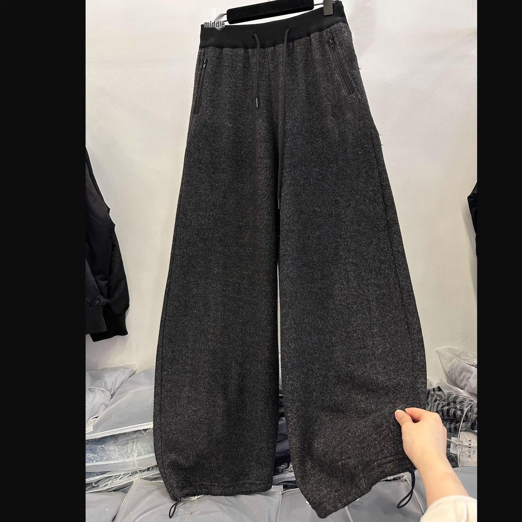 

Casual Slimming Velvet Sweatpants with Drawstring Adjustment M (80-100 lbs)