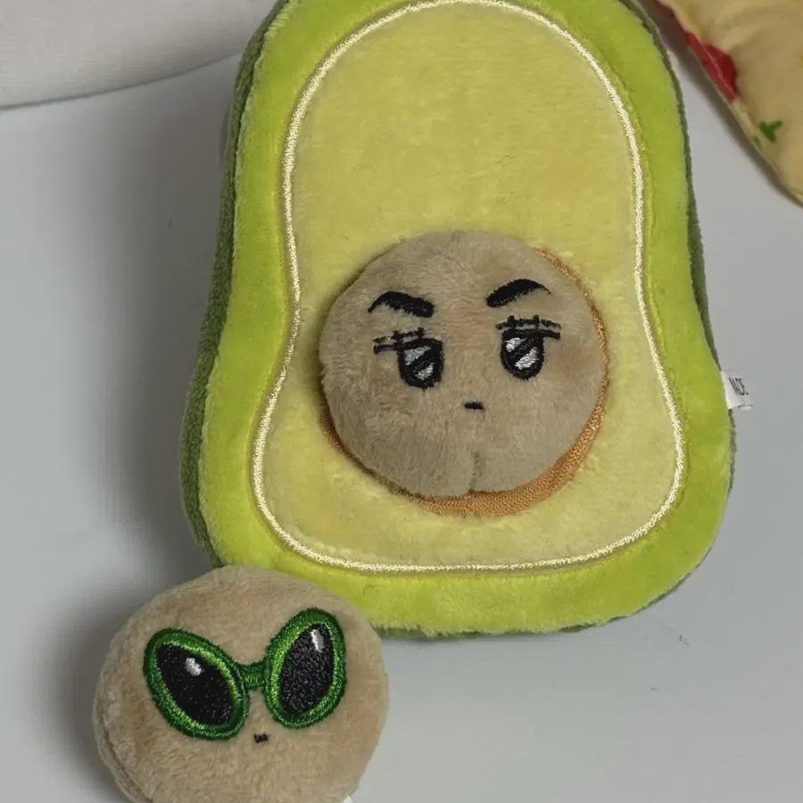 

Seventeen Vernon Doll Verbocado Basic Seed