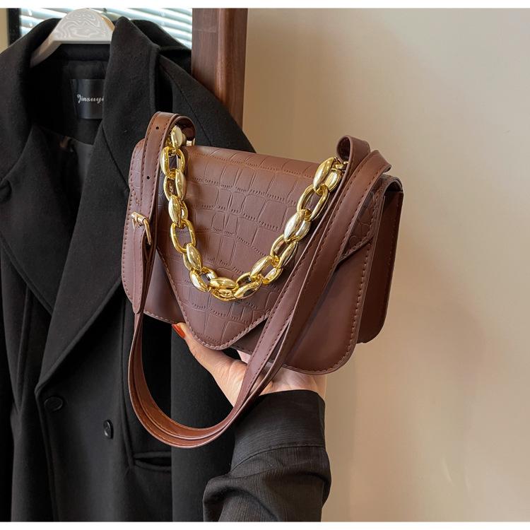 Women's temperament chain solid color 2025 autumn and winter new casual portable shoulder messenger small square bag