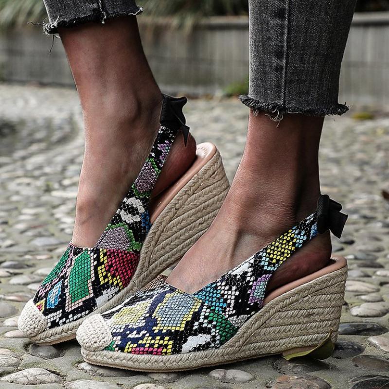 

2025 Женские сандалии Обувь на танкетке Женские туфли с бантом Слипоны Змеиные танкетки Каблуки Женские Сандалии Большого размера chaussure femme WSH3930 36