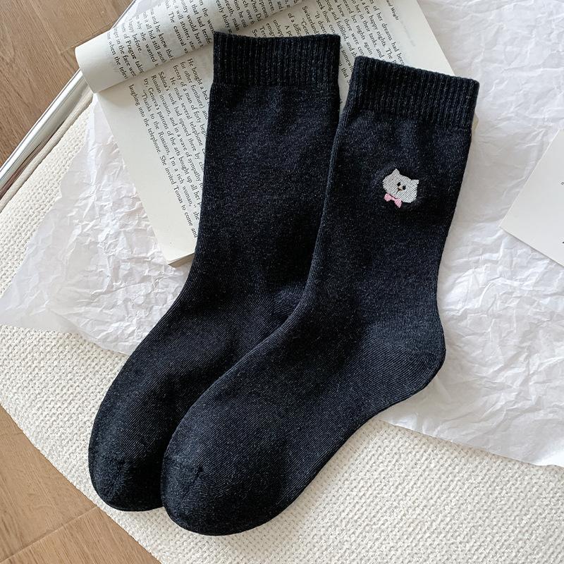 Female Spring and Autumn Cartoon Point Yarn Boneless Tube Socks