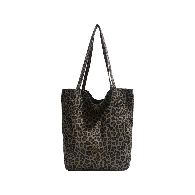 Spring Casual Relaxation Large-capacity Bag Female Popular Leopard Print Shoulder Bag Commuter Tote Bag