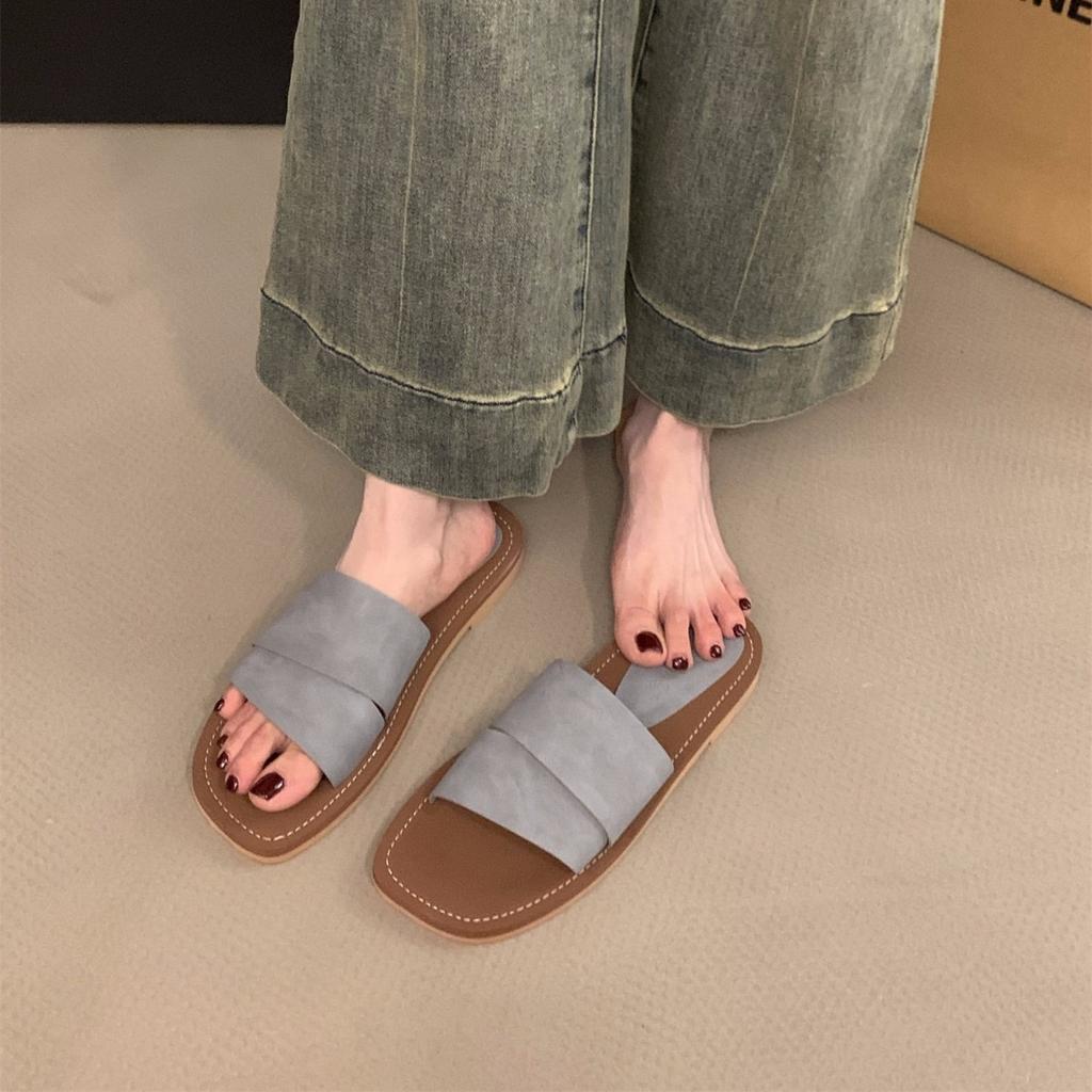 Internet Celebrity Flat-bottomed French Cool Slippers Women's Shoes Wear 2025 New Summer Retro Beach Seaside Roman Sandals