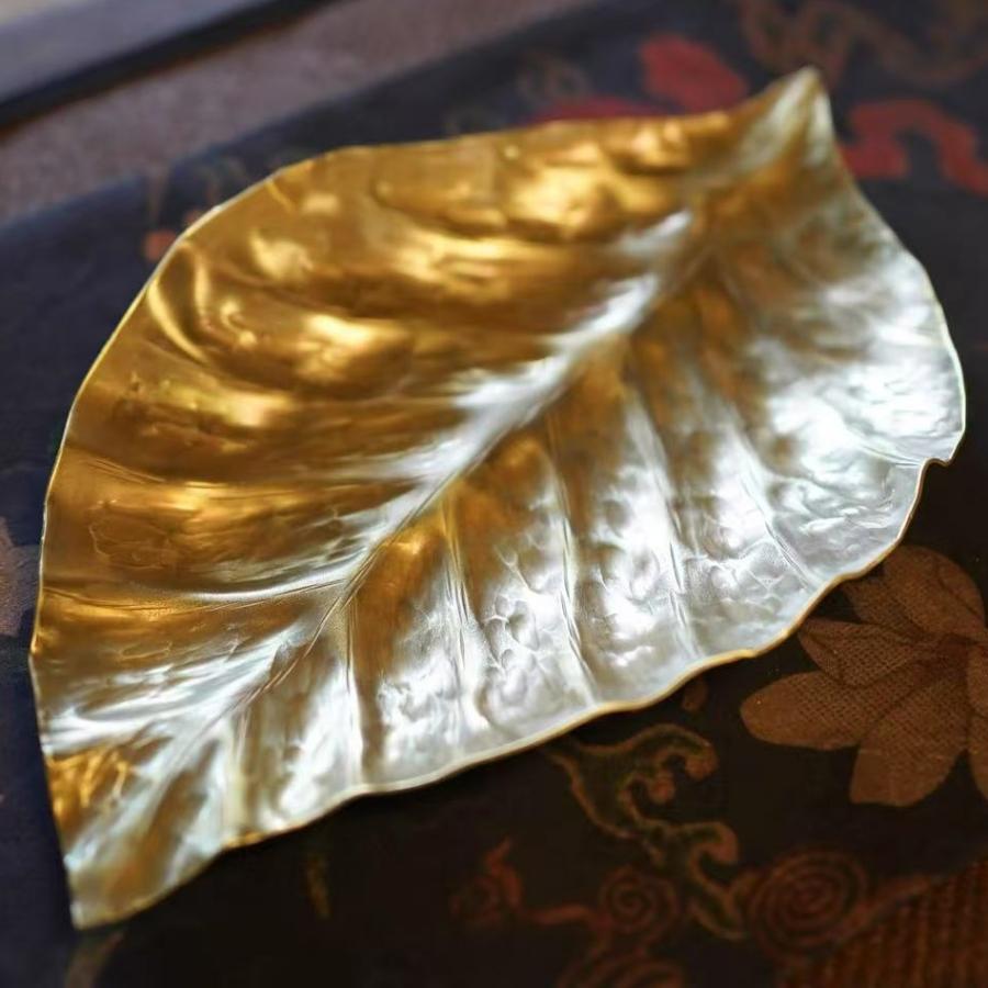 Vintage Engraving Leaf Shape Texture Brass Coffee Cup Tray,Teacup Saucer Home Cheese 24 cm Fruit Plate,Snack Disc Decoration