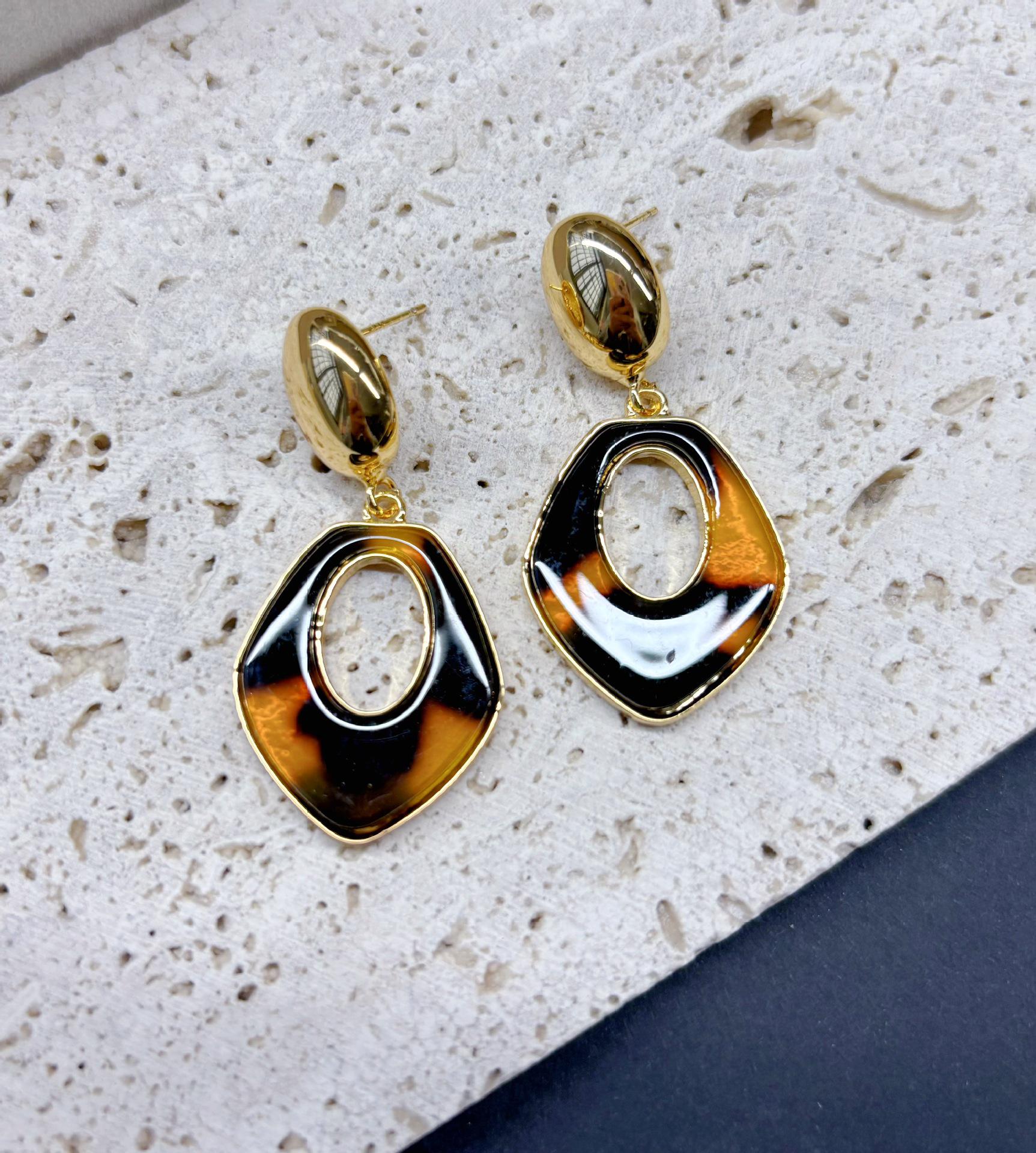 Retro Hong Kong Style Leopard Print Acetate Earrings – Luxe, High-End Fashion for Autumn/Winter 18K Gold Plated