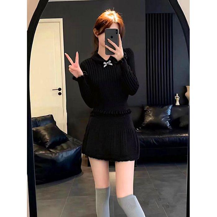 Timeless Chic Knit Skirt Suit - Age-Defying, Elegant Two-Piece with Premium Look