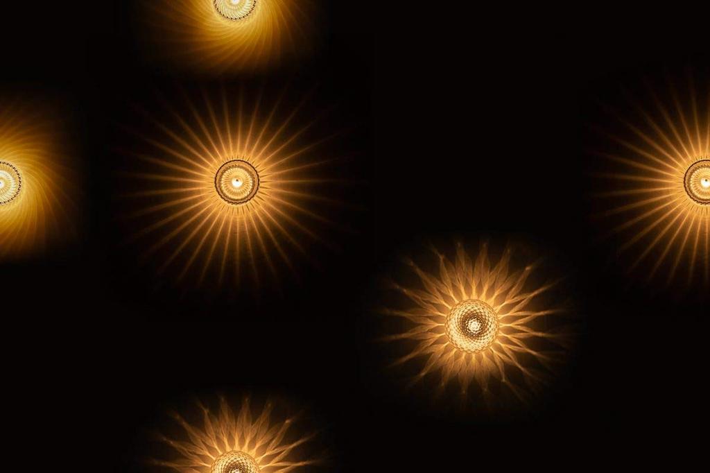 Tabletop chandelier that sparkles with sound Arom LED candle light line (vertical (clear))