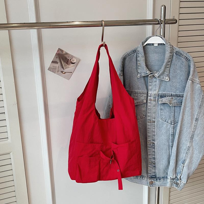 Tote Bag - Stylish and Versatile Single Shoulder Bag for Daily Commuting and Cross-body Carrying.