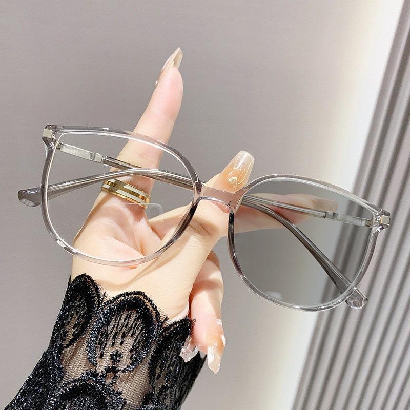 

Ultra-lightweight Oversized Frame Myopic Glasses Photochromic Lens Blue Light Blocking Women and Men Fashionable Classic Near Sight Eyeglasses 0