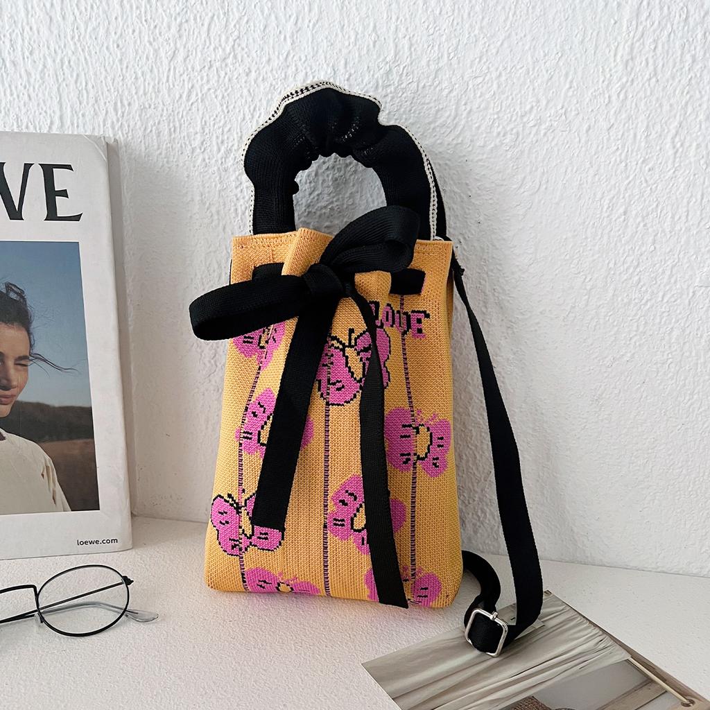 Niche Design Cute Cartoon Knitted Drawstring Bundle Bag Versatile Small Portable Commuter Messenger Handbag