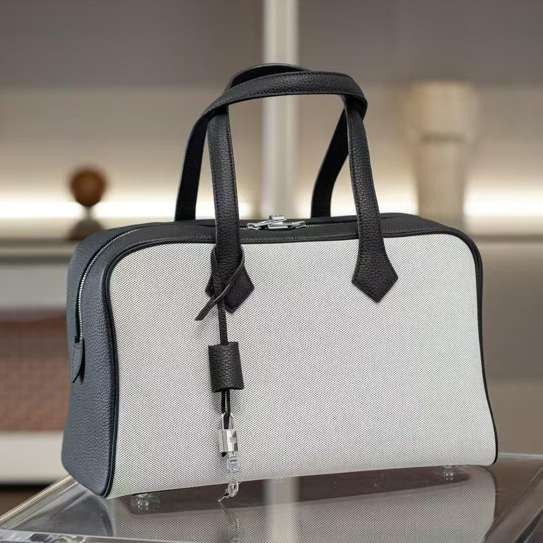 

Новая TC Head Leather Victoria Большая вместимость Boston Commuter Handheld сумка через плечо Cross Border 35x15x23cm белый