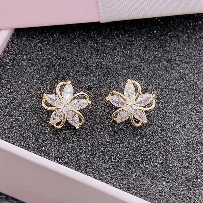 Flower Flower Earrings, Line Design Exquisite Earrings, Daily Wear