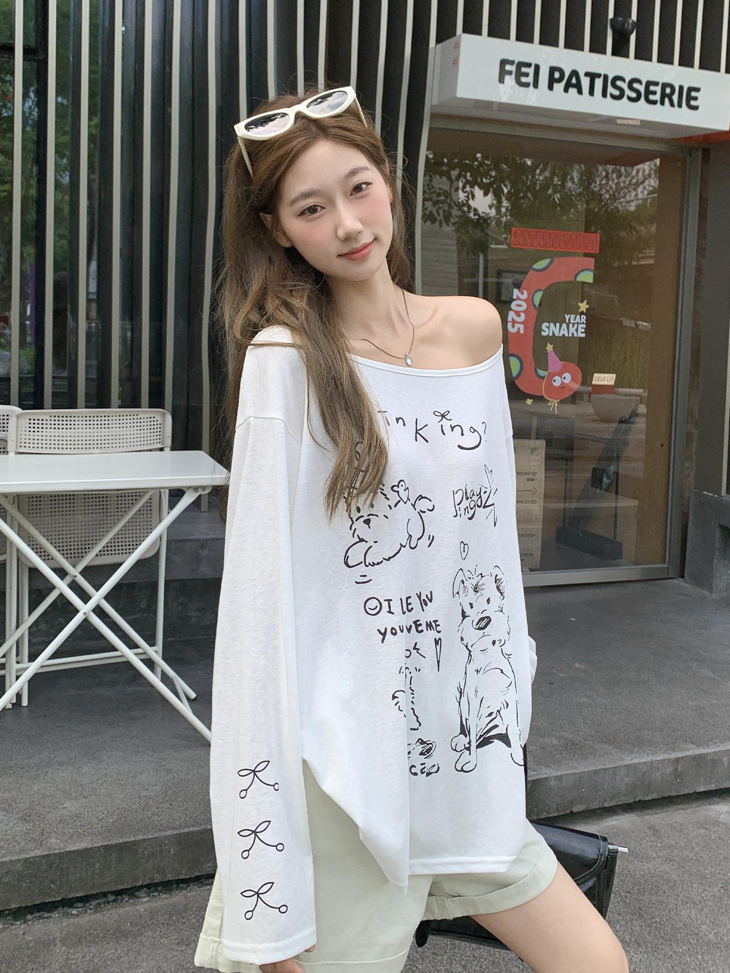 

Korean letter printing design sense sunscreen blouse women s summer new loose and thin slanted shoulder long-sleeved top One size fits all [m size] білий