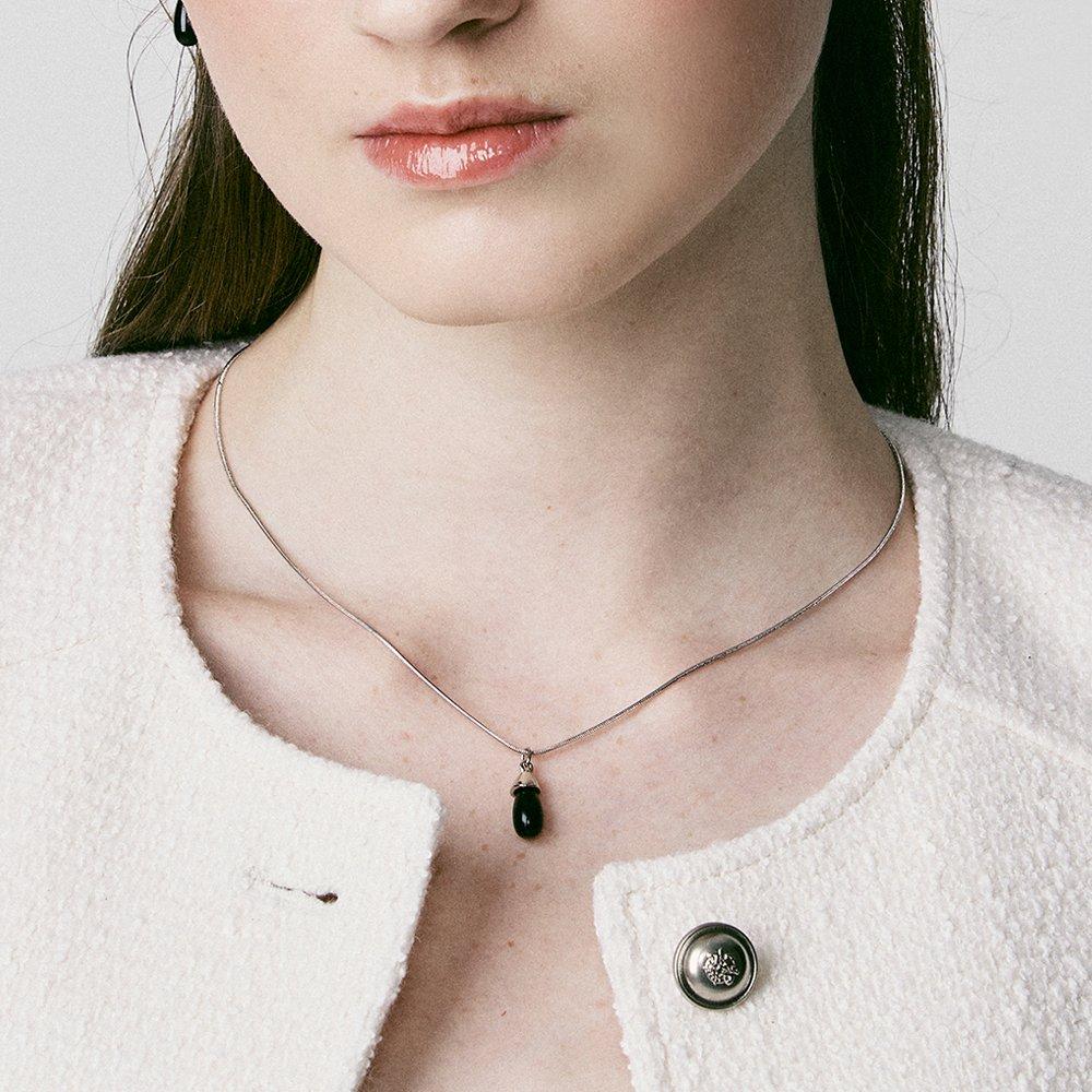 Ornament Drop Necklace_Vh249One002M