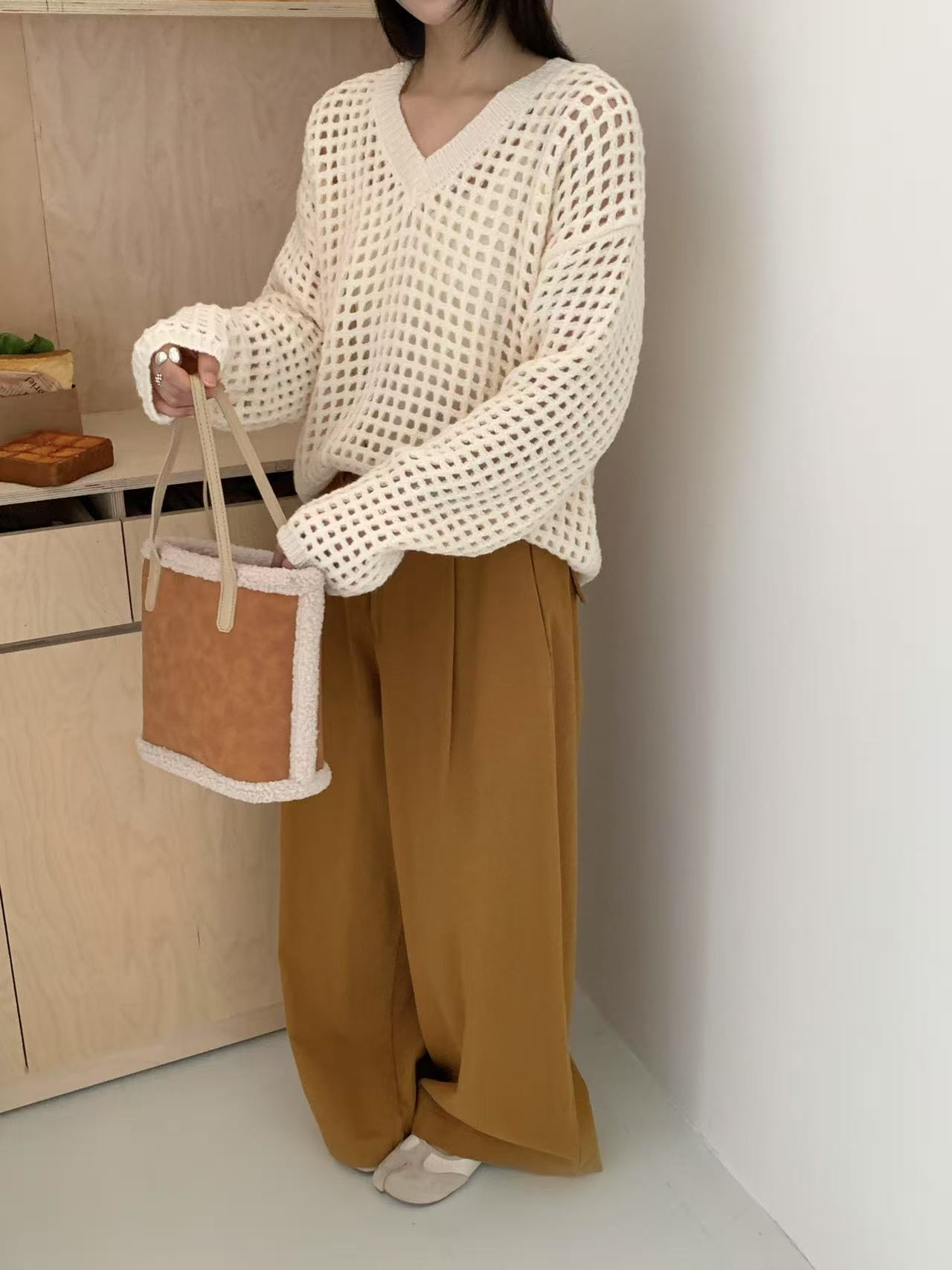 

Lazy wind hollow V-neck pullover sweater women s clothing autumn and winter new loose and thin sweater blouse top One size