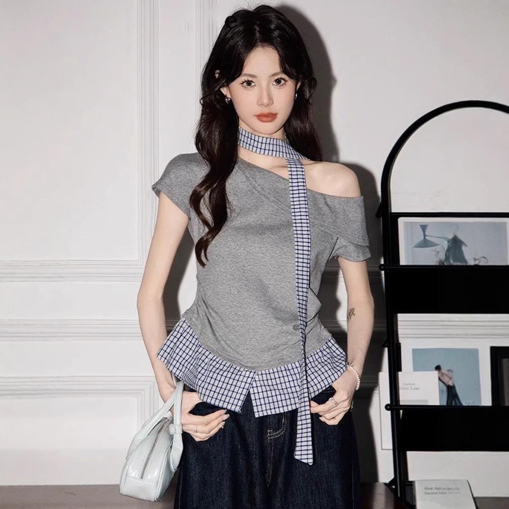 Damen 2025 Sommer Kariertes Patchwork Off-Shoulder T-Shirt mit unregelmäßigem Ausschnitt und kurzen Ärmeln