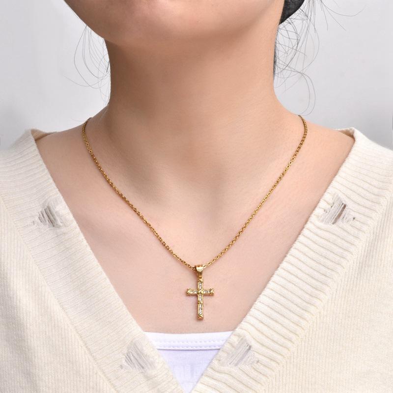 2026 European and American Necklace Women's High-end Clavicle Chain Niche Cross Diamond Pendant Jewelry