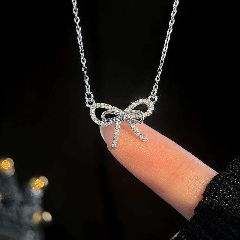 

Ожерелье-чокер из нержавеющей стали с бантом для женщин - Летний легкий люкс, нишевый дизайн