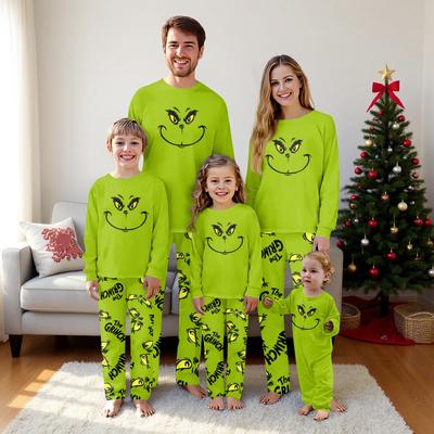 Passende Familiensets mit Weihnachtsmotiven, Langarmshirts und Hosen