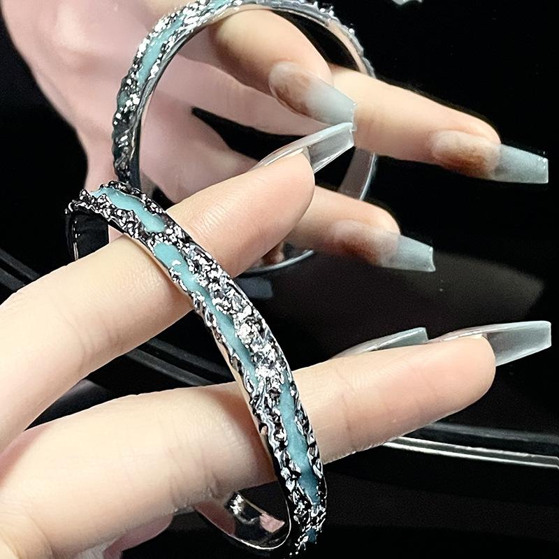 Wjg Pretty Women's Blue Niche Design French Open Bracelet Irregular Pleated Texture Metal Enamel Epoxy Bracelet