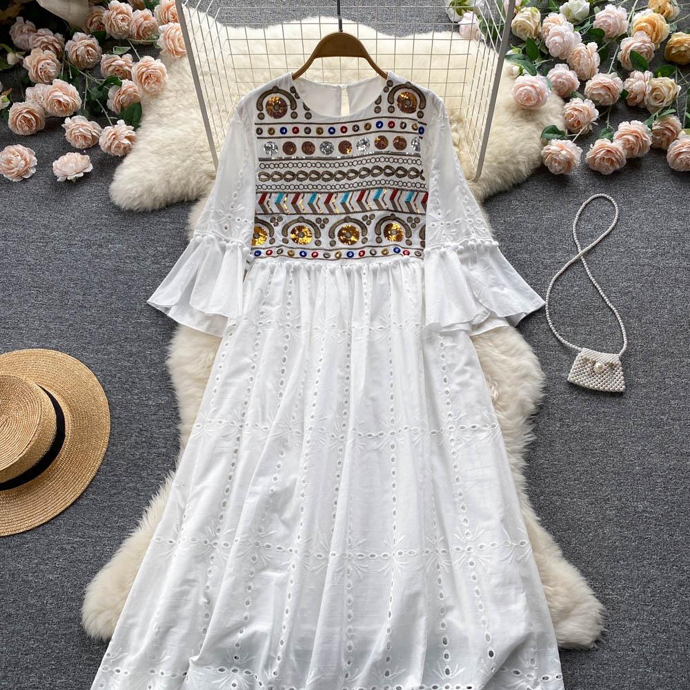RUGOD French Retro Ethnic Embroidered Round Neck Flared Sleeve Dress Women's Loose Temperament All-match A-line Long Dress