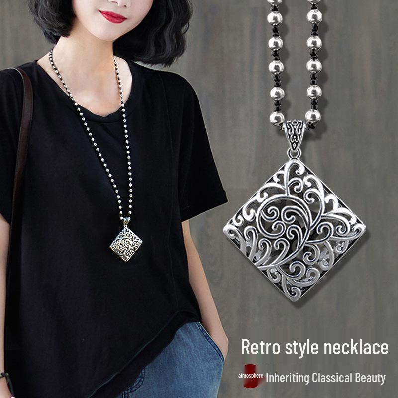 Ethnic Style Good Luck Flower Necklace with Tibetan Silver Longevity Lock Pendant