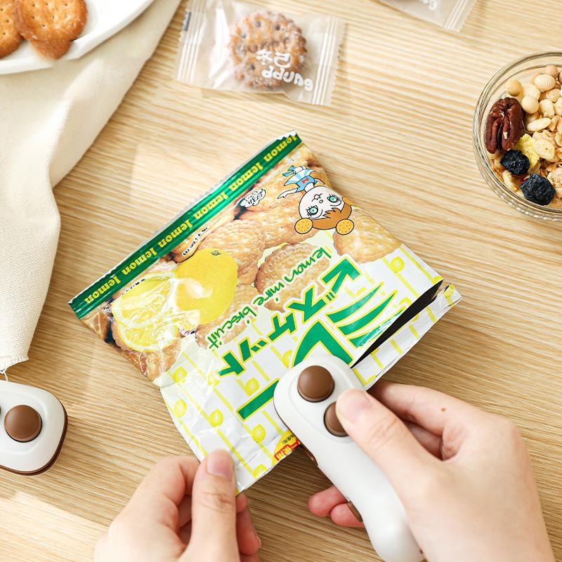 Mini svařovačka sáčků, Magnetická tepelná svařovačka s řezačkou, Dobíjecí USB-C mini svařovací stroj na sáčky na chipsy, sáčky na svačinu