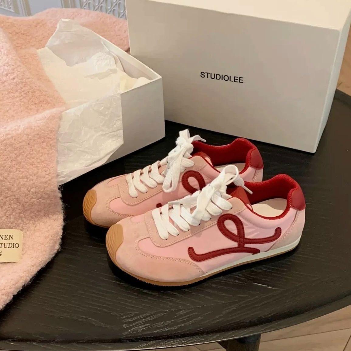 

Retro flat-bottomed German training shoes for women s 2025 autumn new big-headed ugly cute asymmetrical lace-up sports and leisure Forrest Gump shoes 40