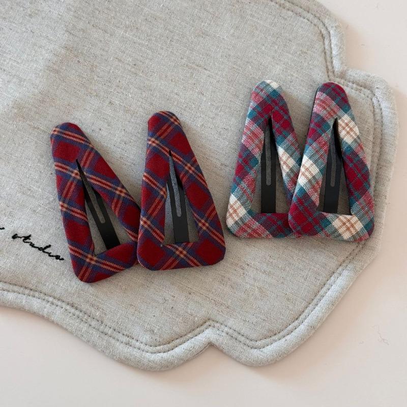1PcVintage Plaid Triangle Hair Clips Classic Checkered Fabric Barrettes Girls Daily Casual Hair Styling Fashion Hair Accessories