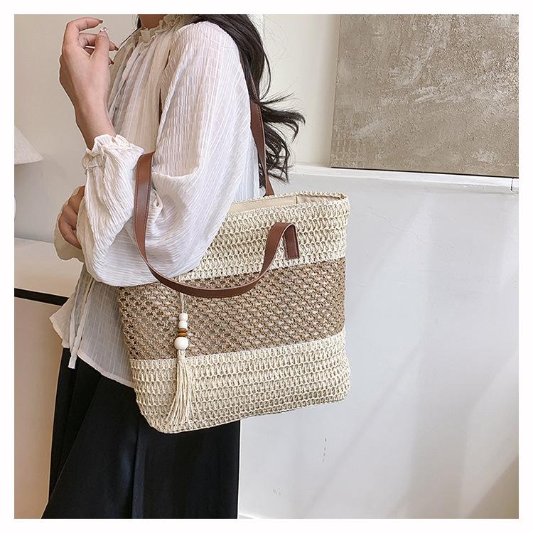 Handwoven Straw Tote Bag for Women Summer Beach Vacation Style Picnic Handbag CLE