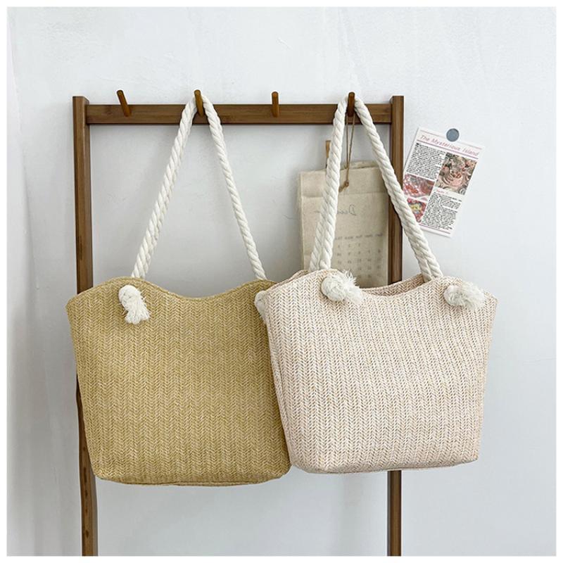 Trendy Personalized Shoulder Bag with Ample Space for Leisure and