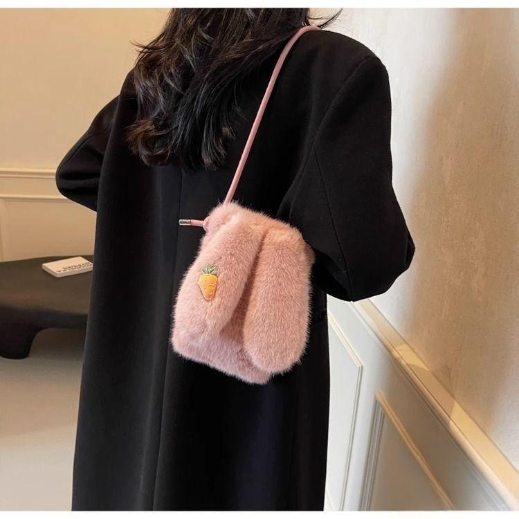 Módní plyšová crossbody taška 2024 - Roztomilý design králíčka, ideální na podzim/zimu