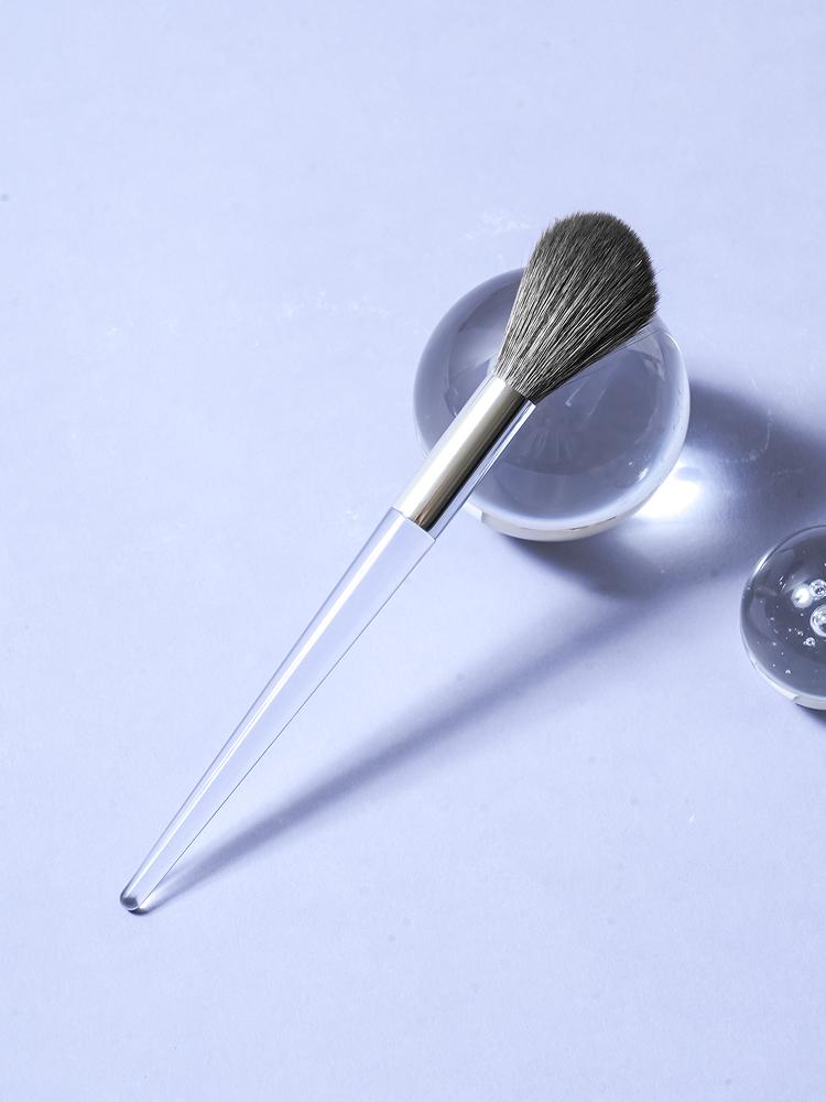 Transparent Handle Cheek Brush