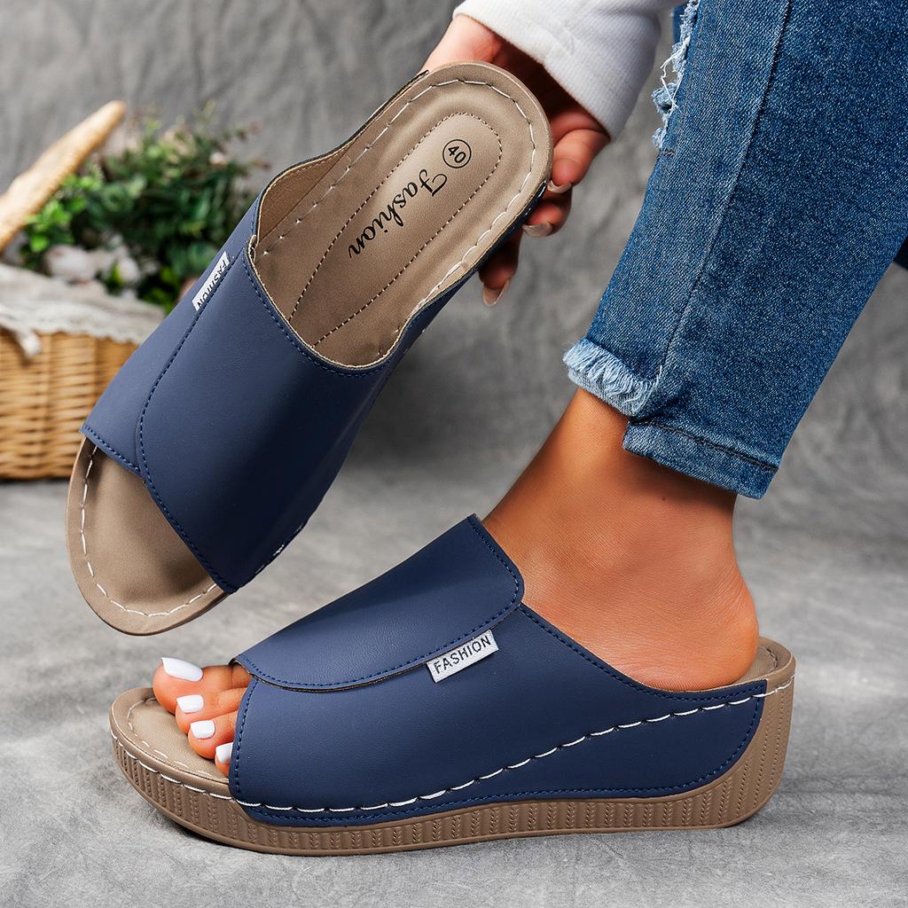 Fashion 2025 New Women Wedge Slippers Summer Fashion Slippers Open Toe Breathable Sandals Comfortable Buckle Woman Shoes Slides Women