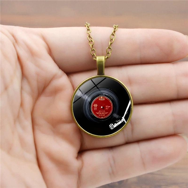 Retro Vinyl Record Pattern Time Women's Versatile Fashion Retro Pendant Necklace