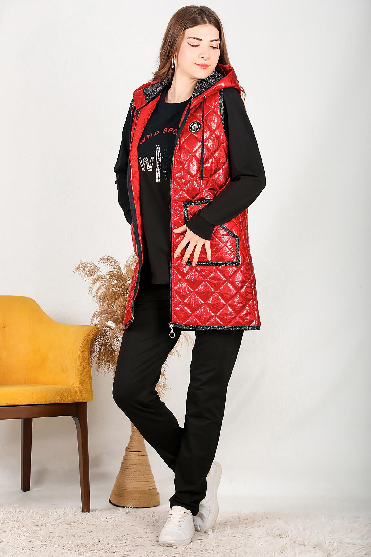 

Женский спортивный костюм с тройным жилетом